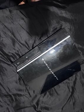 Sony PlayStation 3 PS3 Console Works Read Description Rough Condition w/ Cables